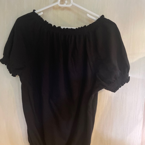 Women’s peasant style tunic with cap sleeves. Size small. Super cute! - Picture 3 of 3